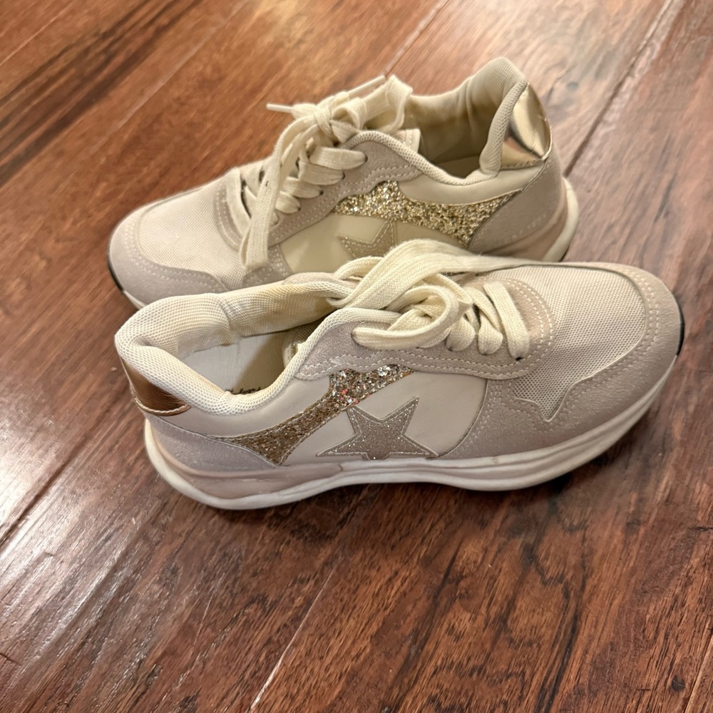 Vintage Havana Cream and Gold Star Sneakers